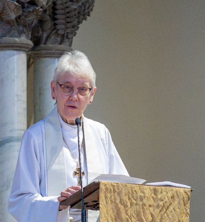 Archbishop Linda Nicholls preaching in Christ Church Cathedral, Ottawa.